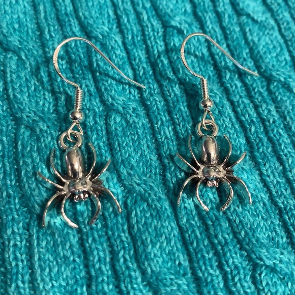 🖤925 hook-Spider Earrings - Picture 5 of 6